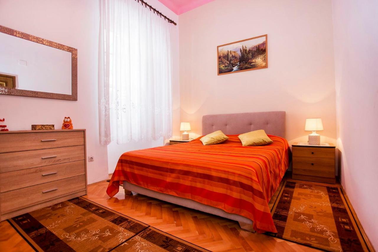 Emanuel Apartman Pula Luaran gambar