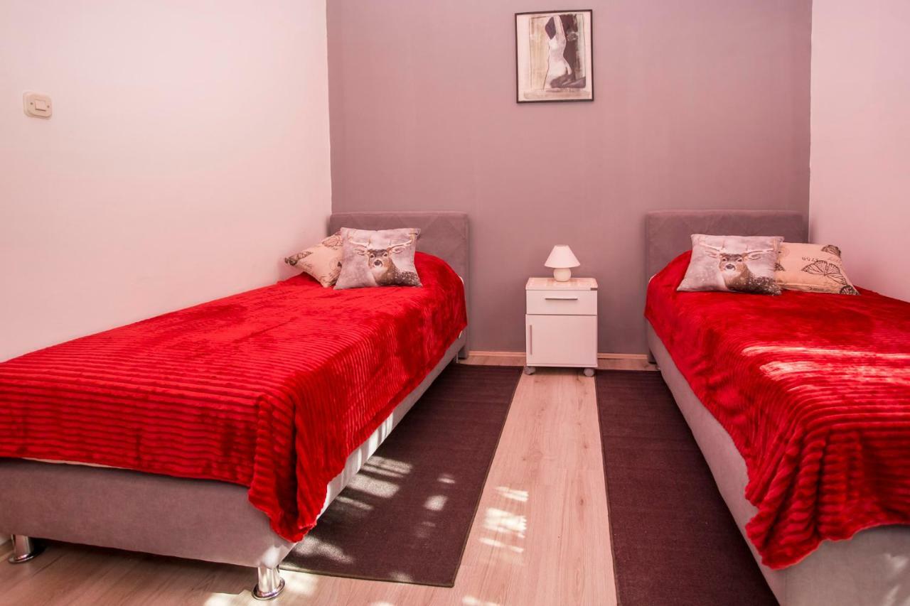 Emanuel Apartman Pula Luaran gambar