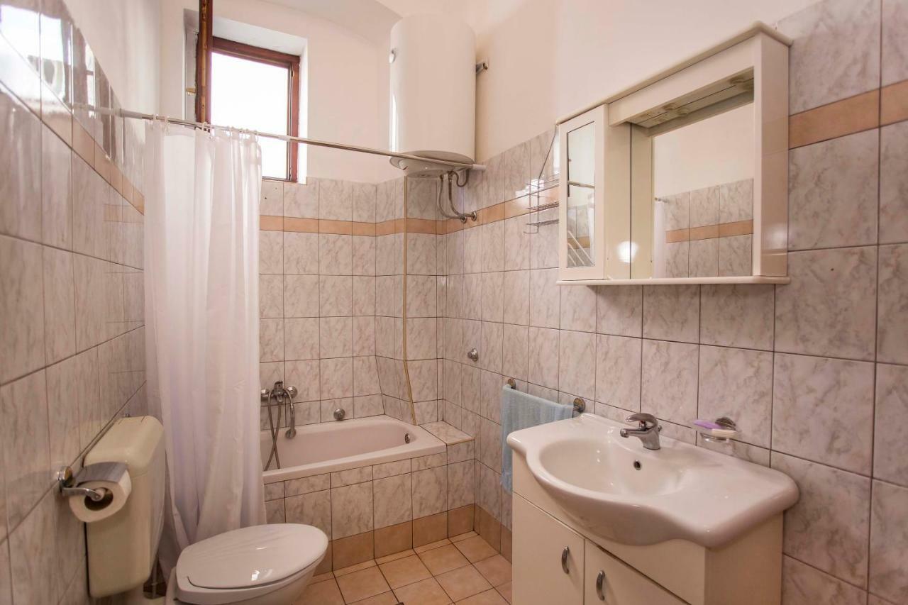 Emanuel Apartman Pula Luaran gambar