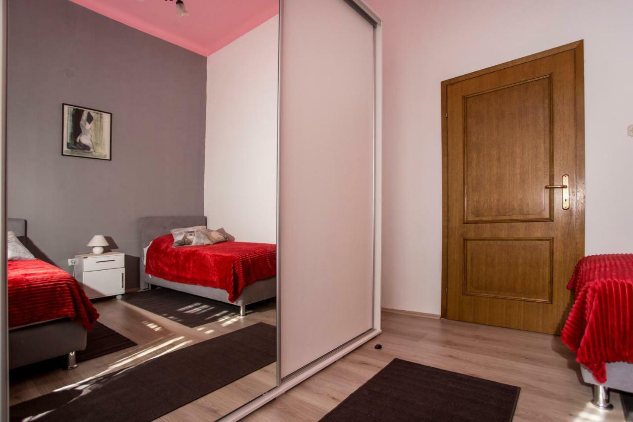Emanuel Apartman Pula Luaran gambar