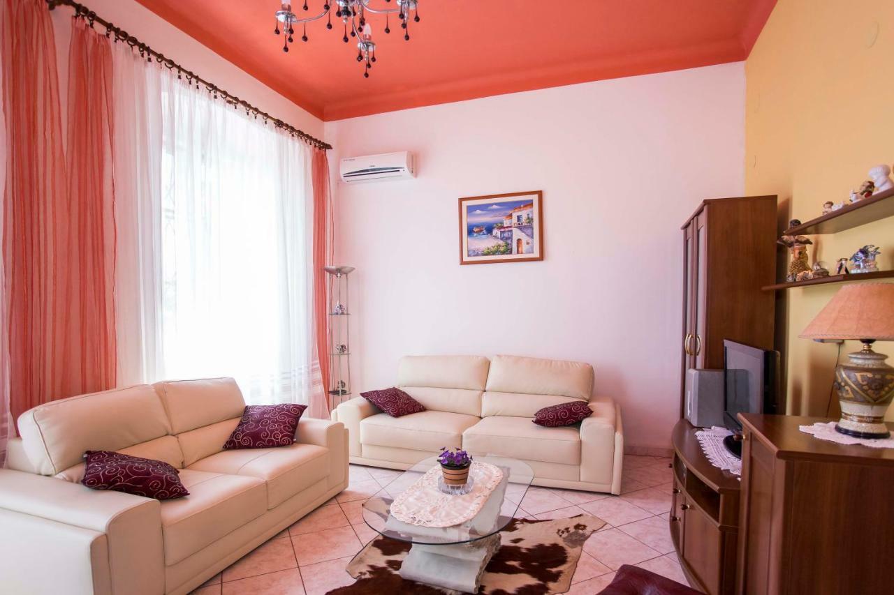 Emanuel Apartman Pula Luaran gambar
