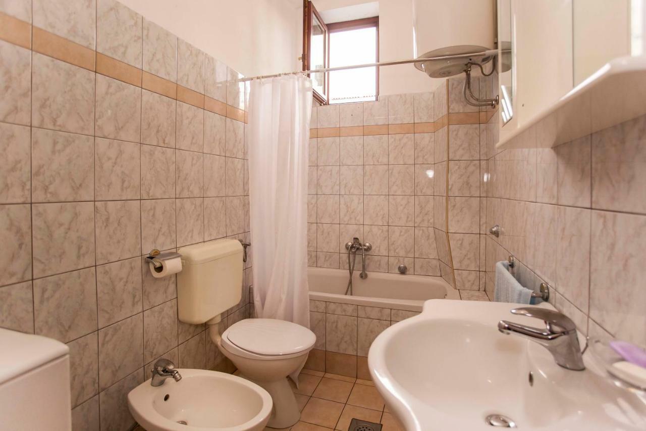 Emanuel Apartman Pula Luaran gambar